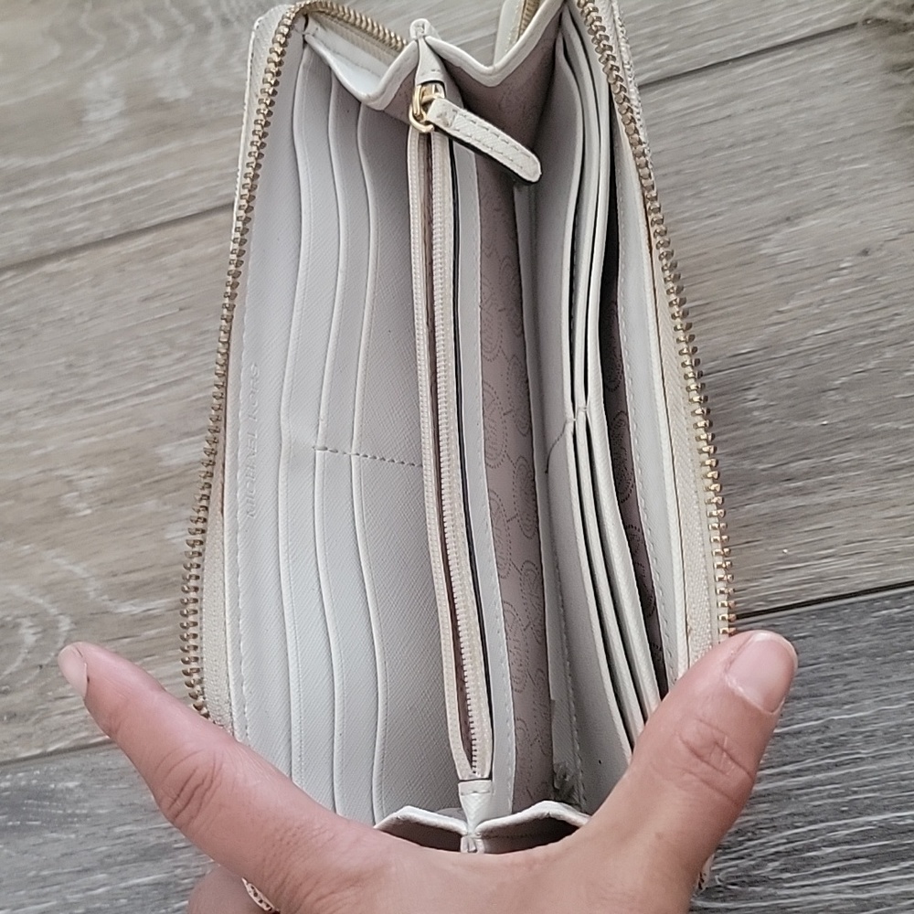 Wallet - Picture 5 of 7